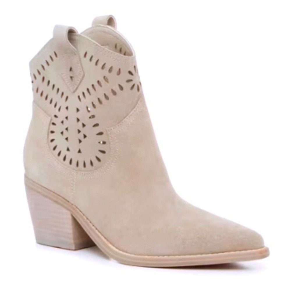 Marc Fisher LTD Sand Suede Perforated Western Ankle Boots Size 8.5M